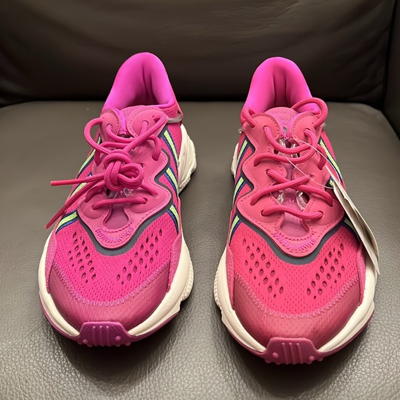 Adidas Ozweego - Picture 2 of 6